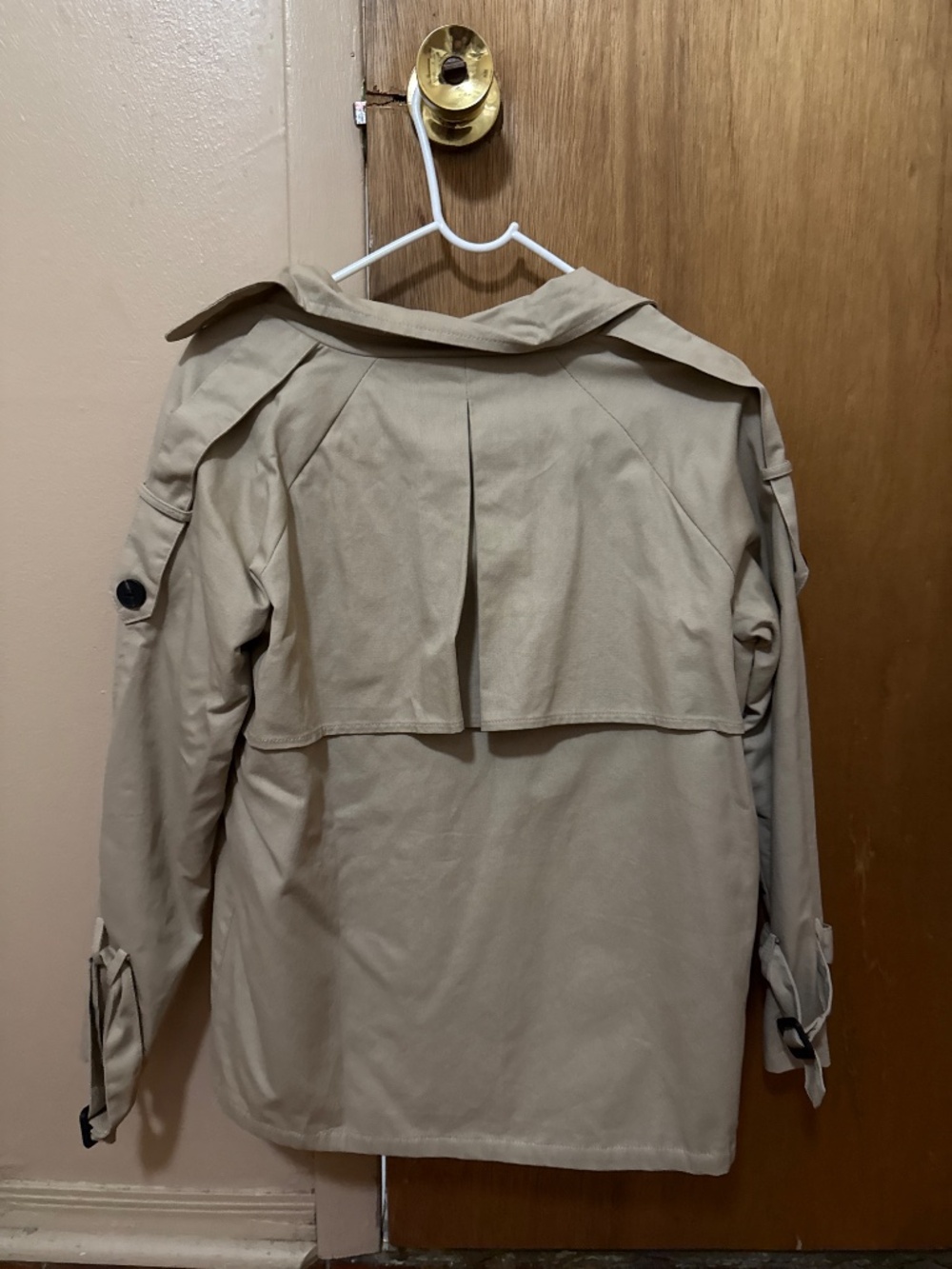 Beige spring jacket - Picture 2 of 4
